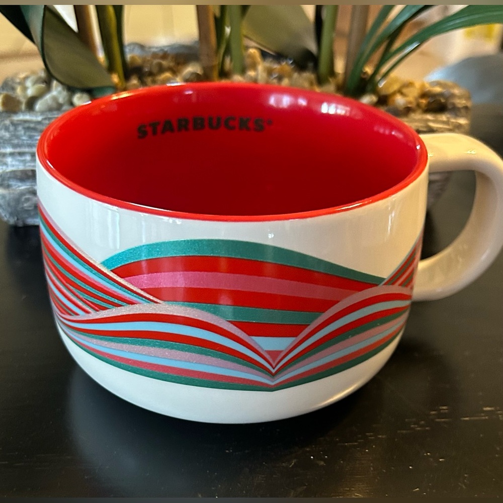 Starbucks Candy Cane Ceramic Cup Glitter Swirl Coffee Mug Tumbler 16oz Holiday